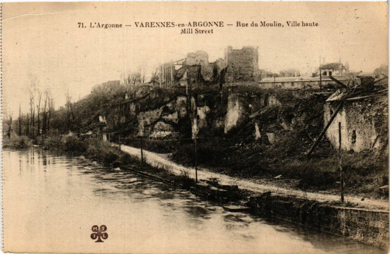 Carte postale ancienne L'Argonne -Varennes-en-Argonne - Rue du Moulin, Ville haute ... à Varennes-en-Argonne