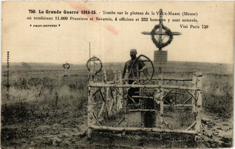 Carte postale ancienne 1914-15 - Tombe sur le plateau de la Vaux-Marie (Meuse) ...