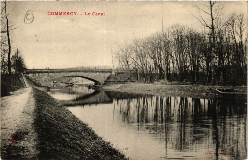 Carte postale ancienne Commercy - Le Canal à Commercy