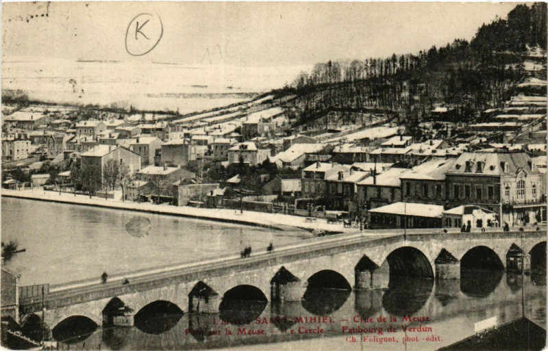 Carte postale ancienne L'hiver á Saint-Mihiel - Crue de la Meuse Pont sur la Meuse ... à Saint-Mihiel