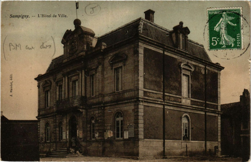 Carte postale ancienne Sampigny - L'Hotel de Ville à Sampigny