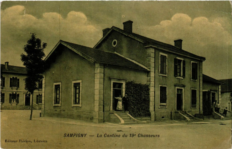 Carte postale ancienne Sampigny - La Cantine du 19* Chausseurs à Sampigny