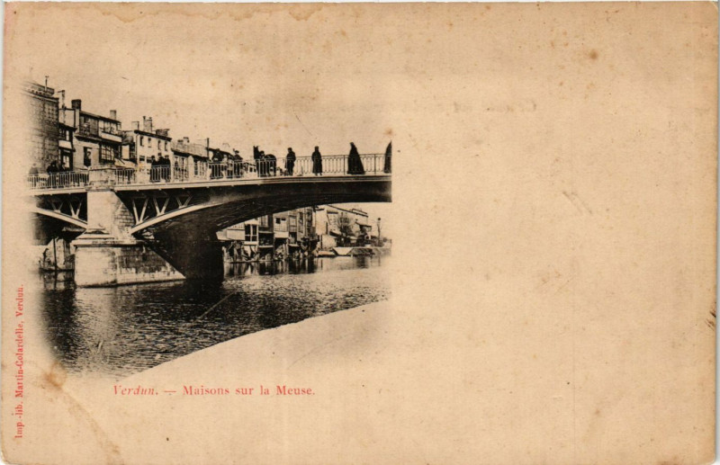 Carte postale ancienne Verdun - Maisons sur la Meuse à Verdun