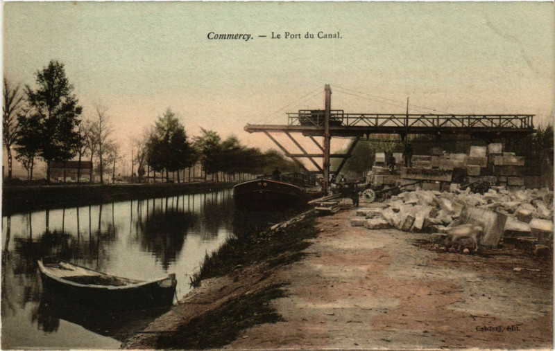 Carte postale ancienne Commercy - Le Port du Canal à Commercy