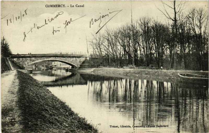 Carte postale ancienne Commercy - Le Canal à Commercy