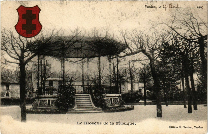 Carte postale ancienne Verdun Le Kiosque de la Musique à Verdun