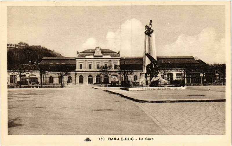 Carte postale ancienne Bar-le-Duc - La Gare à Bar-le-Duc