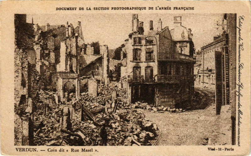 Carte postale ancienne Verdun - Coin dit Rue Mazel à Verdun