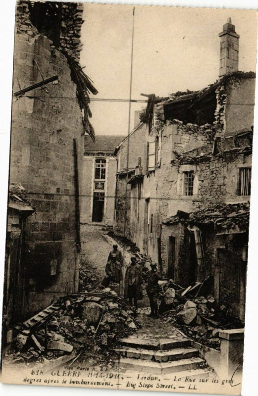 Carte postale ancienne Verdun - La Rue sur les gras à Verdun
