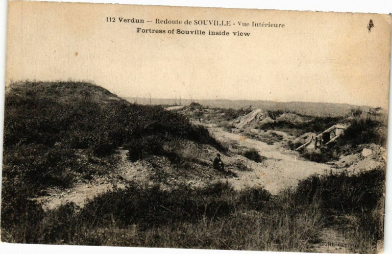 Carte postale ancienne Verdun - Redoute de Souville - Vue intérieure à Verdun