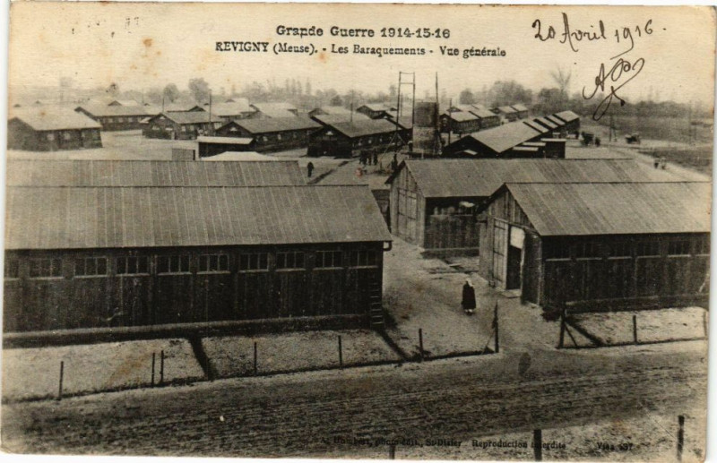 Carte postale ancienne Revigny - Les Baraquements - Vue générale