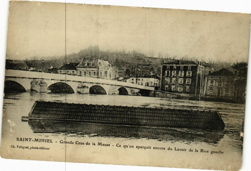 Carte postale ancienne Saint-Mihiel - Grande Crue de la Meuse à Saint-Mihiel