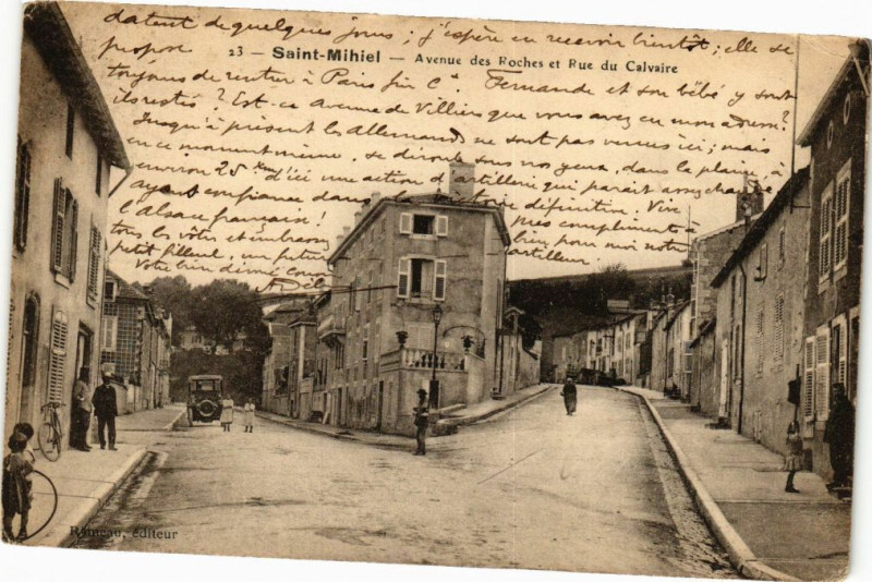 Carte postale ancienne Saint-Mihiel - Avenue des Roches et Rue du Calvaire à Saint-Mihiel