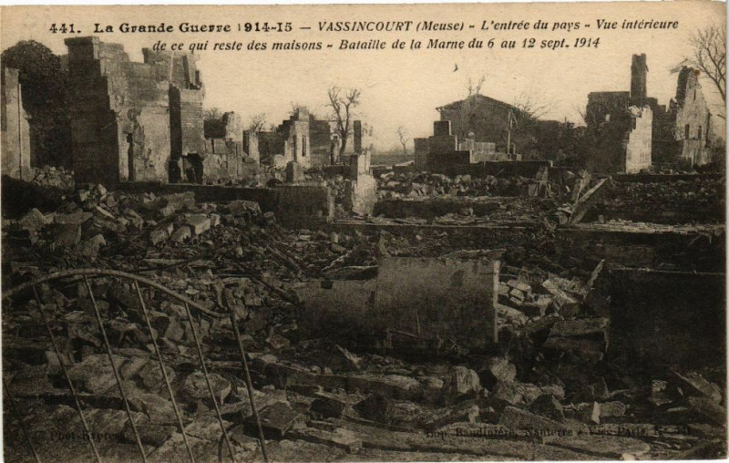 Carte postale ancienne La Grande Guerre - Vassincourt - L'Entrée du pays à Vassincourt