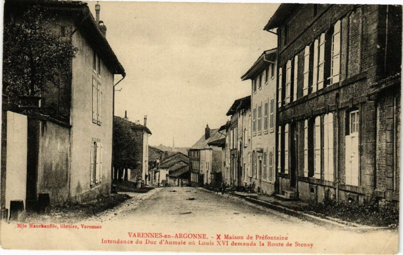 Carte postale ancienne Varennes-en-Argonne - X Maison de Préfontaine à Varennes-en-Argonne