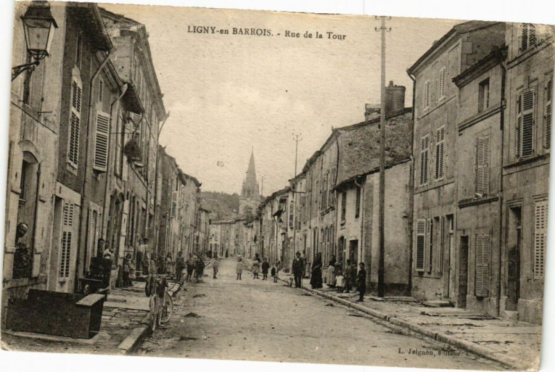 Carte postale ancienne Ligny en Barrois-Rue de la Tour à Ligny-en-Barrois