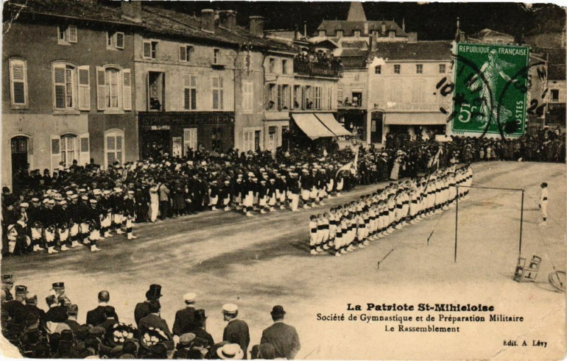 Carte postale ancienne La Patriote Saint Mihieloise-Sociézé de Gymnastique à Saint-Mihiel