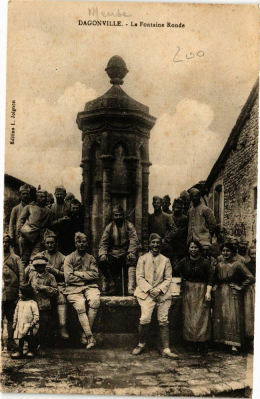 Carte postale ancienne Dagonville-La Fontaine Ronde à Dagonville