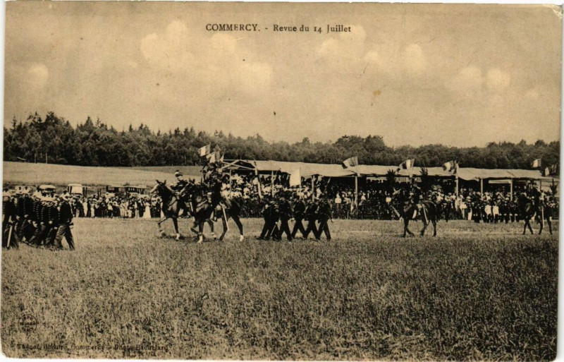 Carte postale ancienne Commercy-Revue du 14 Juillet à Commercy