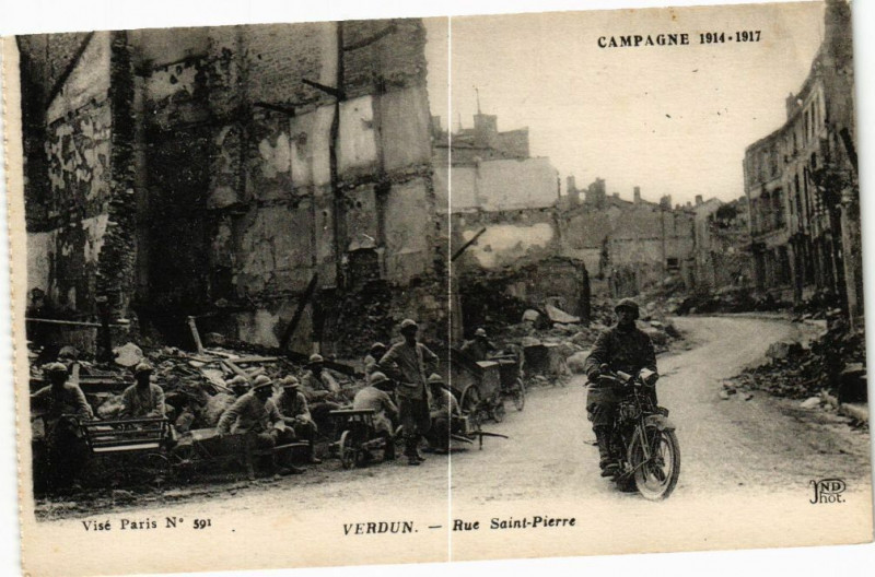 Carte postale ancienne Verdun-Rue Saint Pierre à Verdun