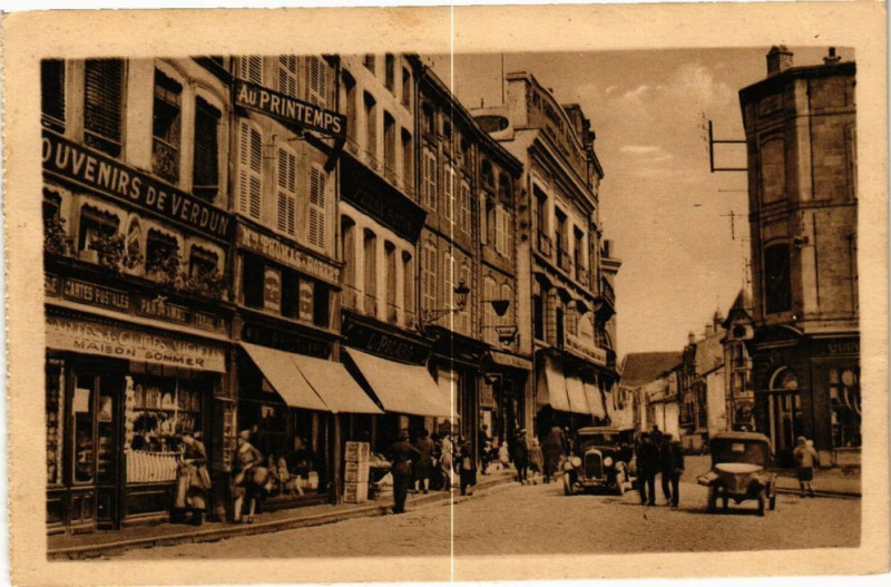 Carte postale ancienne Verdun-Place Mazel à Verdun