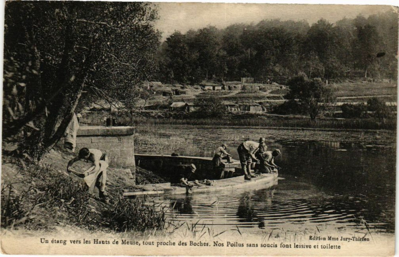 Carte postale ancienne Un étang vers les Hauts de Meuse tout proche des Boches
