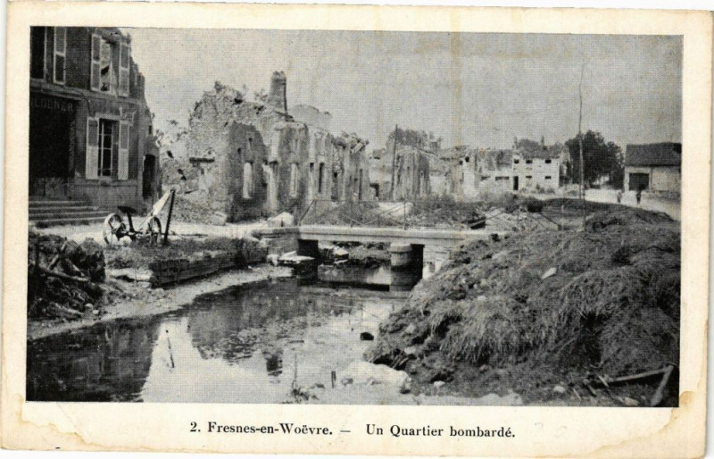 Carte postale ancienne Fresnes en Woevre-Un Quartier bombardé à Fresnes-en-Woëvre