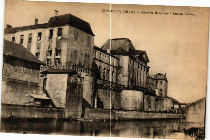 Carte postale ancienne Commercy-Quartier Bercheny-Ancien Cháteau à Commercy