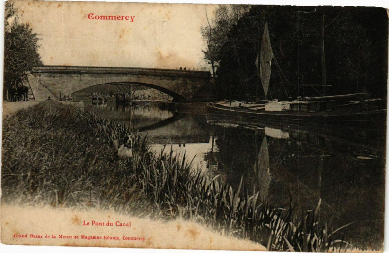 Carte postale ancienne Commercy-Le Pont du Canal à Commercy