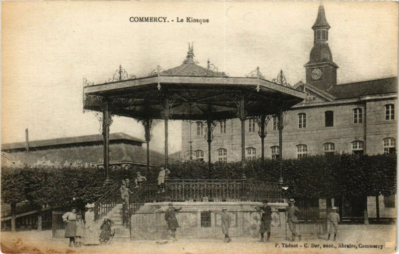 Carte postale ancienne Commercy-Le Kiosque à Commercy