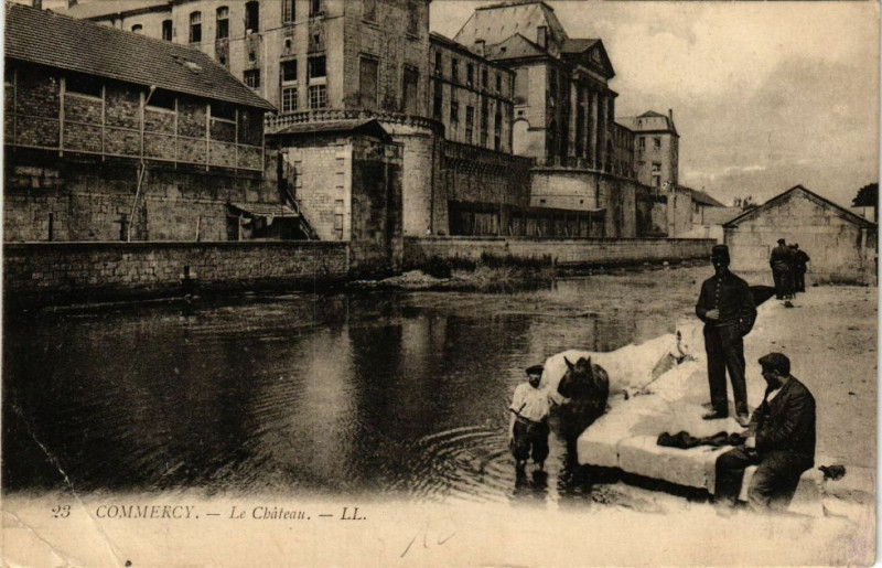 Carte postale ancienne Commercy-Le Cháteau à Commercy