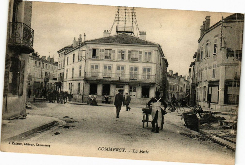 Carte postale ancienne Commercy-La Poste à Commercy