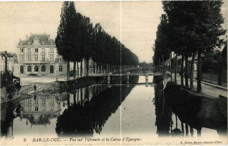 Carte postale ancienne Bar le Duc-Vue sur l'Ornain et la Caisse d'Epargne à Bar-le-Duc