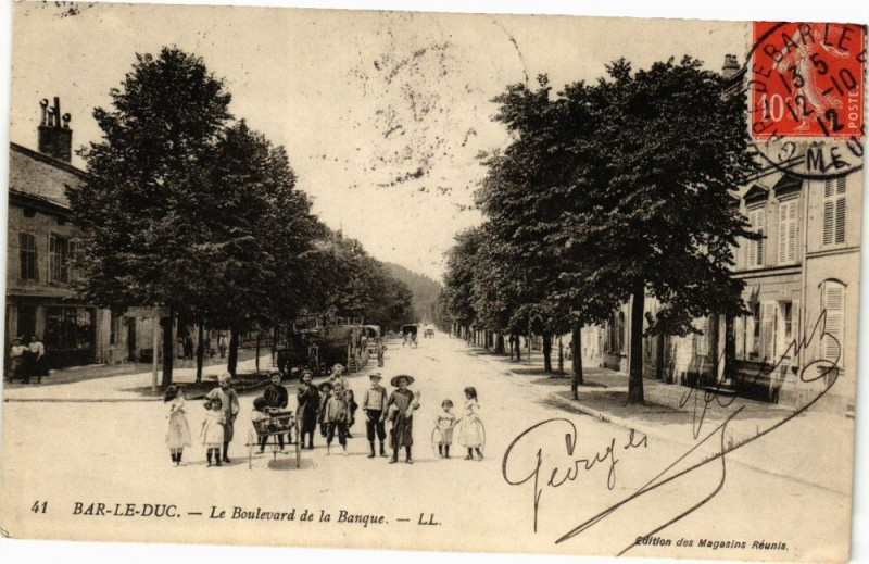 Carte postale ancienne Bar le Duc-Le Boulevard de la Banque à Bar-le-Duc