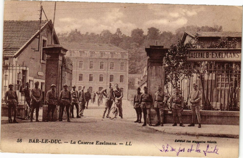 Carte postale ancienne Bar le Duc-La Caserne Exelmans à Bar-le-Duc