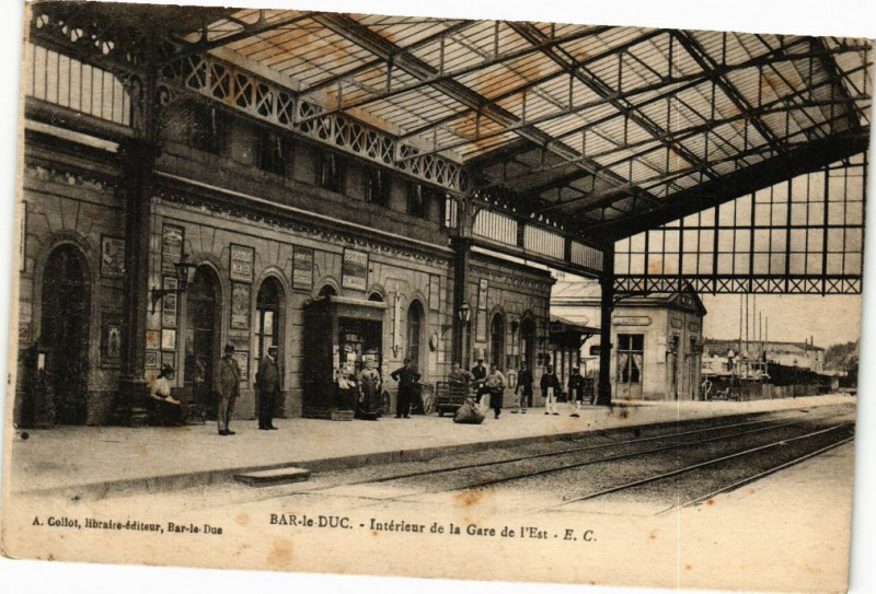 Carte postale ancienne Bar le Duc-Intérieur de la Gare de l'Est à Bar-le-Duc