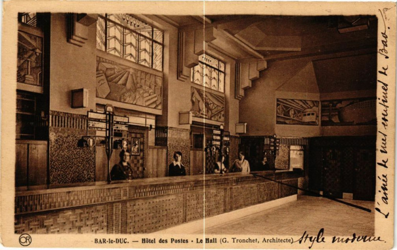 Carte postale ancienne Bar le Duc-Hótel des Postes-Le Hall à Bar-le-Duc