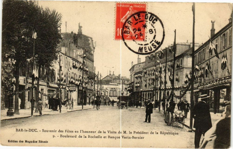 Carte postale ancienne Bar le Duc-Boulevard de la Rochelle et Banque Varin Bernier à Bar-le-Duc