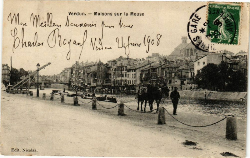 Carte postale ancienne Verdun-Maisons sur la Meuse à Verdun