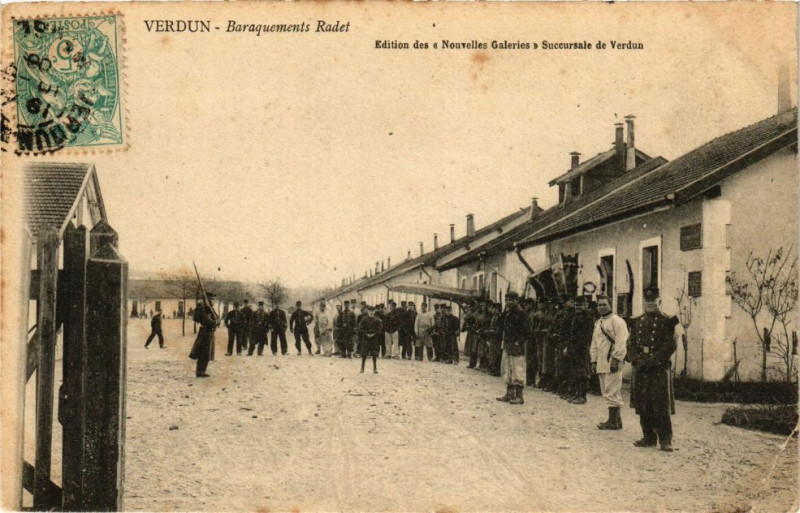 Carte postale ancienne Verdun-Baraquements Radet à Verdun