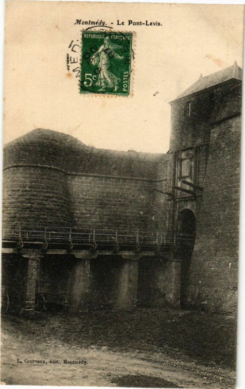 Carte postale ancienne Montmédy-Le Pont Levis à Montmédy