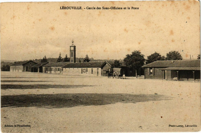 Carte postale ancienne Lerouville-Cercle des Sous Officiers et le Poste à Lérouville
