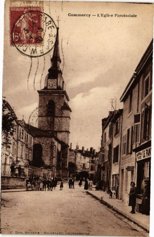 Carte postale ancienne Commercy-L'Eglise Paroissiale à Commercy