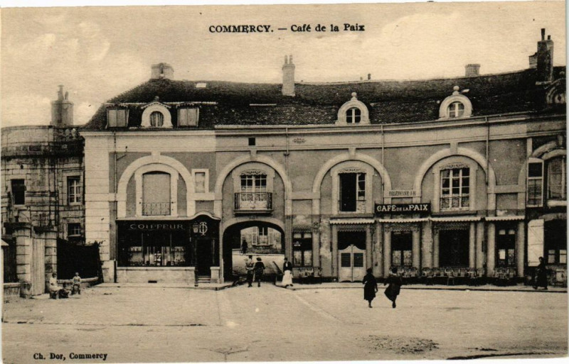 Carte postale ancienne Commercy-Café de la Paix à Commercy