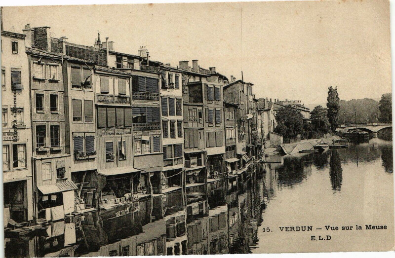 Carte postale ancienne Verdun-Vue sur la Meuse à Verdun