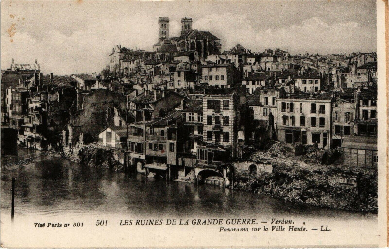 Carte postale ancienne Verdun-Panorama sur la Ville Haute à Verdun