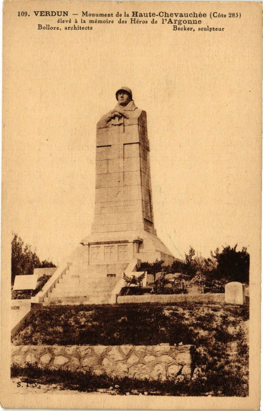 Carte postale ancienne Verdun-Monument de la Haute Chevauchée à Verdun