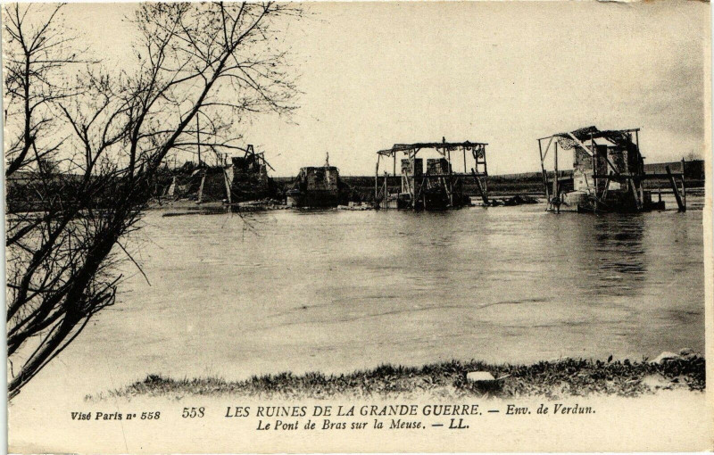 Carte postale ancienne Verdun-Le Pont de Bras sur la Meuse à Verdun