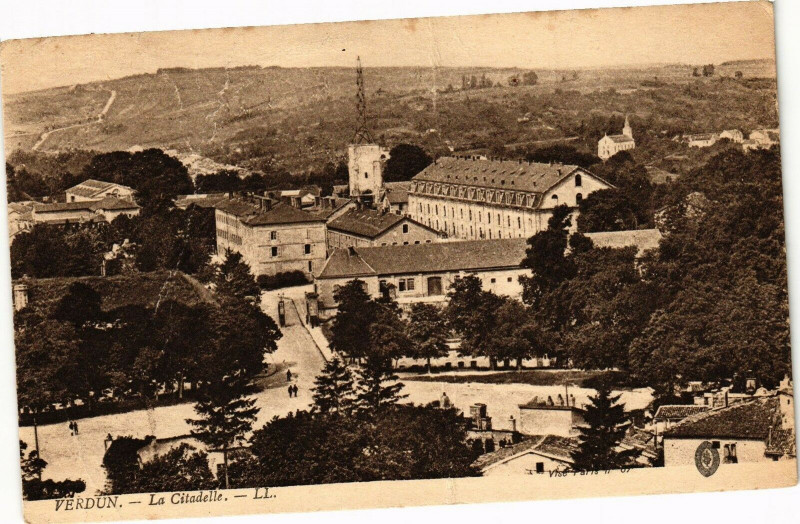 Carte postale ancienne Verdun-La Citadelle à Verdun