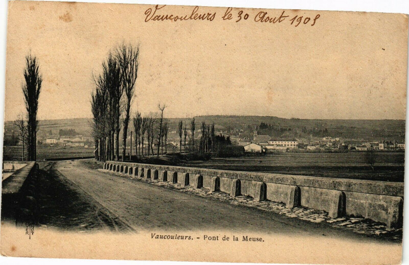 Carte postale ancienne Vaucouleurs-Pont de la Meuse à Vaucouleurs